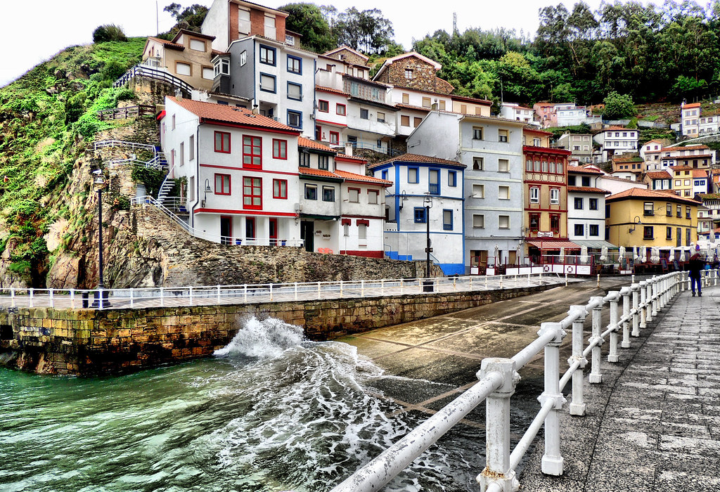 Cudillero photo